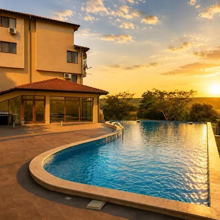 Апартамент Albena Hills | 2br, Pool & Garden Views *